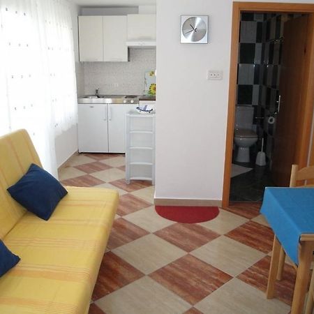 Akvarij - One Bedroom Baška Exterior foto